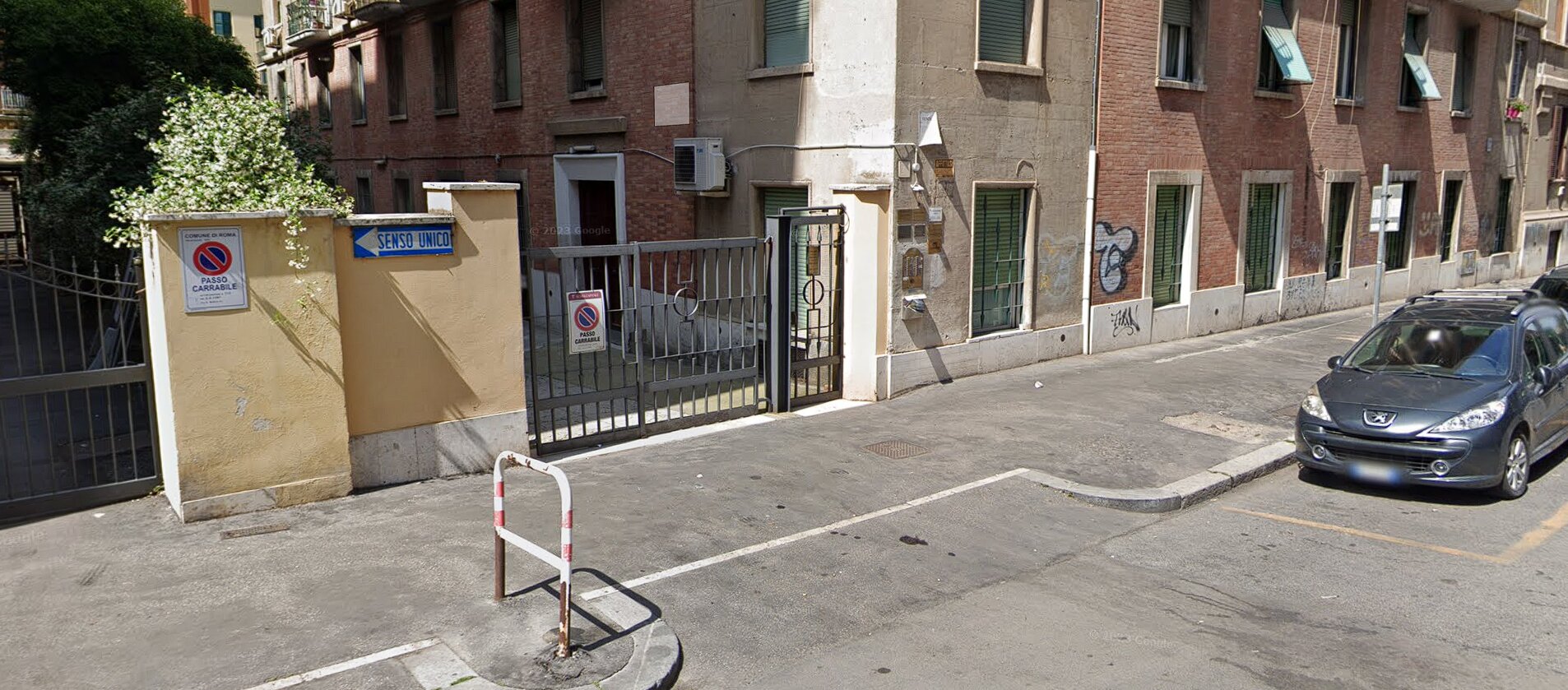 Ingresso dello Studio Legale Avv. Giovanni Tedesco in Via Costantino Morin n. 27, Roma